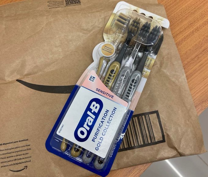 Oral-B Escova de Dente Sensitive Purification Gold Collection Extra Macia 4 Unidades