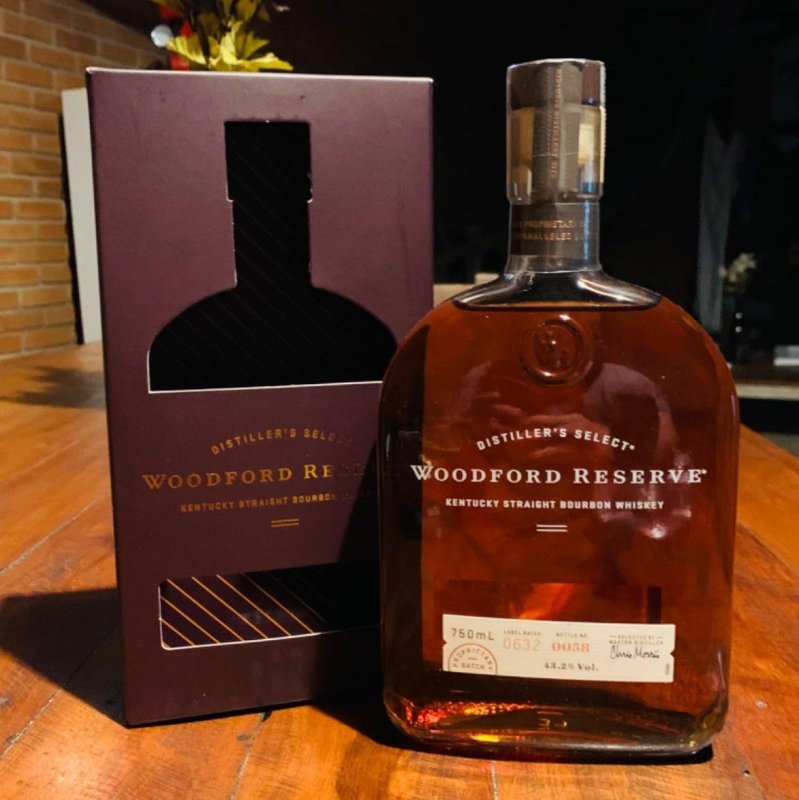 Whisky Woodford Reserve Bourbon Whiskey 750ml