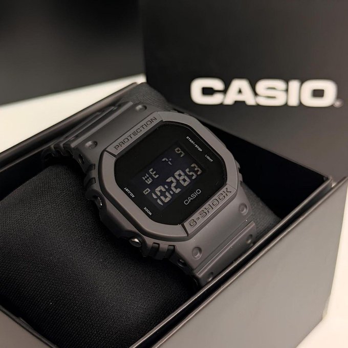 Relógio Casio Masculino G-shock Digital Preto Dw-5600bb-1dr