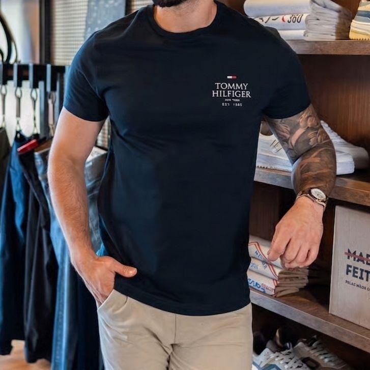 Camiseta Tommy Hilfiger Brand Love
