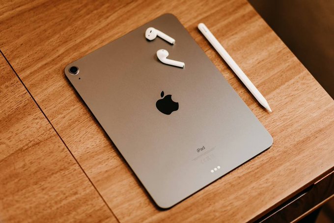 Apple 2025 iPad Air de 13 polegadas (Wi-Fi, 128 GB) - Luz das estrelas (M3) + Frete Grátis