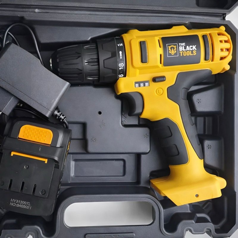 Furadeira Parafusadeira Sem Fio A Bateria Tb-12e 12v 3/8 10mm Com Maleta E Acessórios The Black Tools