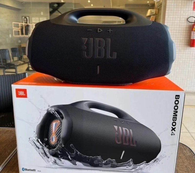 JBL, Caixa de Som, Boombox 4, Bluetooth, Som JBL Pro, AI Sound Boost, Graves Personalizáveis, Bateria de até 34h, IP68, Áudio Lossless – Preta