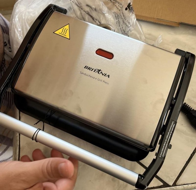 Sanduicheira Britânia e Grill Press 127v