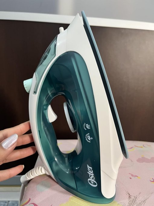 Ferro de Passar a Vapor Oster Antiaderente Verde - 127V