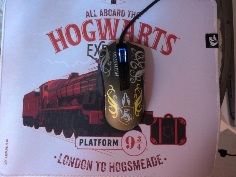 Mouse Gamer Redragon Harry Potter Cobra RGB Special Edition Lufa-Lufa Preto e Amarelo PMW3327 12400DPI HP-711H