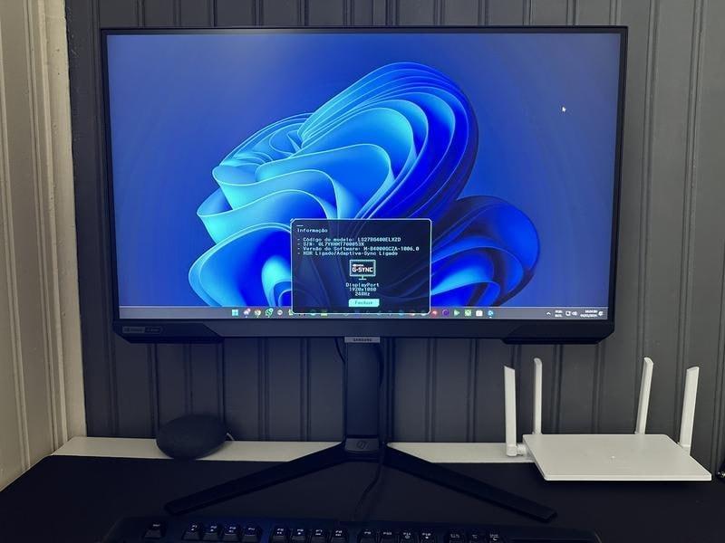 SAMSUNG Monitor Gamer Odyssey G40 25", FHD, 240 Hz, 1ms