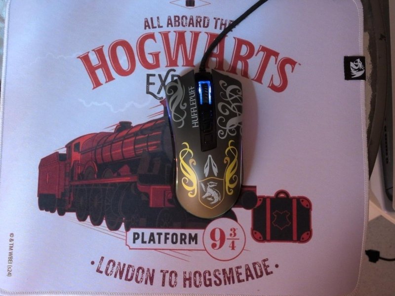 Mouse Gamer Redragon Harry Potter Cobra RGB Special Edition Lufa-Lufa Preto e Amarelo