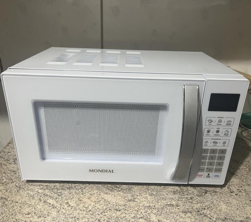 Micro-Ondas Mondial 1200W 21L 220V
