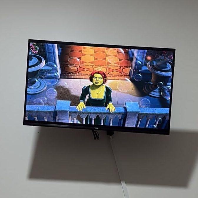 TCL Smart TV 32 Polegadas HD QLED WiFi Bluetooth Google TV