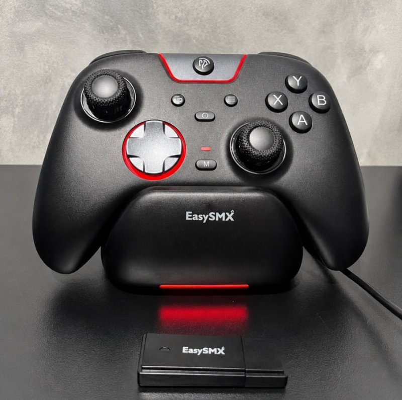 Controle Sem Fio EasySMX X05 Pro RGB, Hall Effect, Botões Programáveis, Conexão Tri Mode, 1000hz & 1000mAh + Dock de carregamento