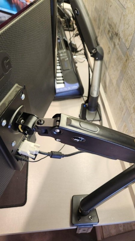 ELG, F80N, Suporte Articulado de Mesa, Pistão a Gás, Design Compacto e Retrátil, Ergonômico
