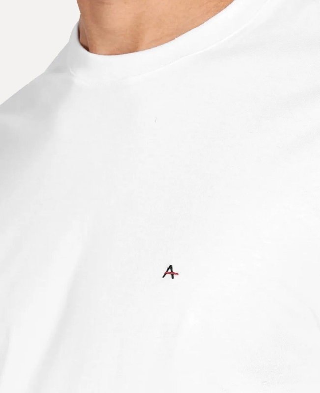 Camiseta Aramis Basic Lisa Dark Logo Branca