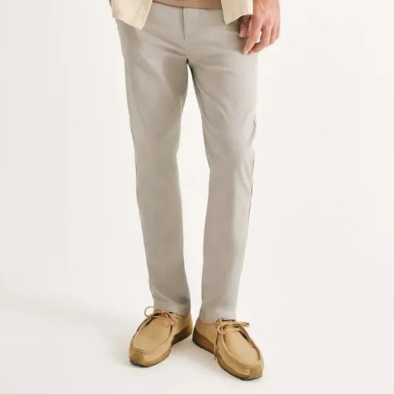 Calça Básica Masculina Chino Com Elastano Hering