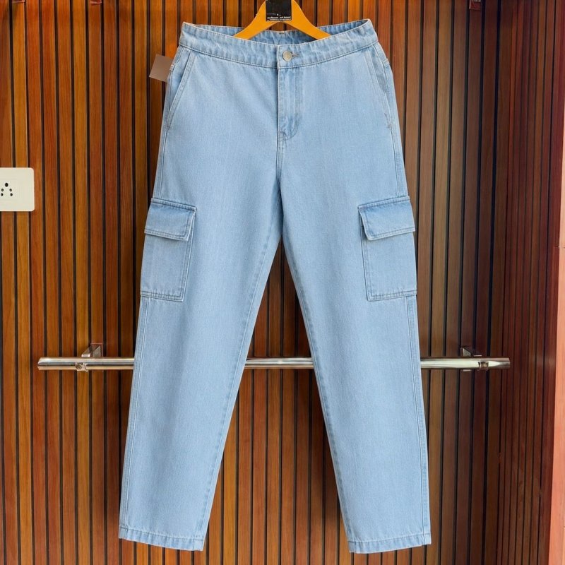 Calça Cargo Jeans Masculina com 5 Bolsos Estilo Skate