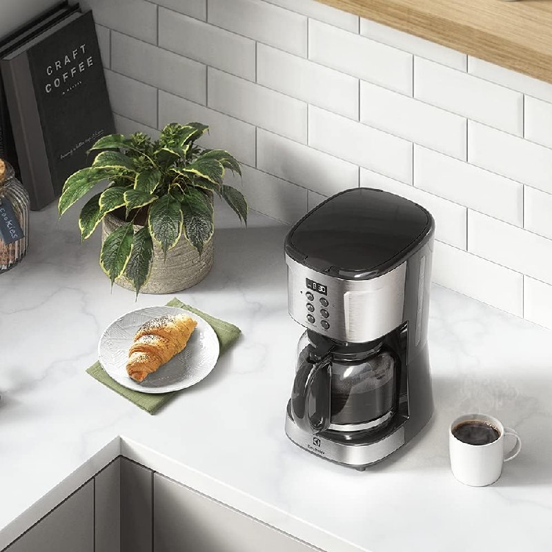 Electrolux ECM30 Cafeteira de 1,5L com Filtro Permanente e Timer