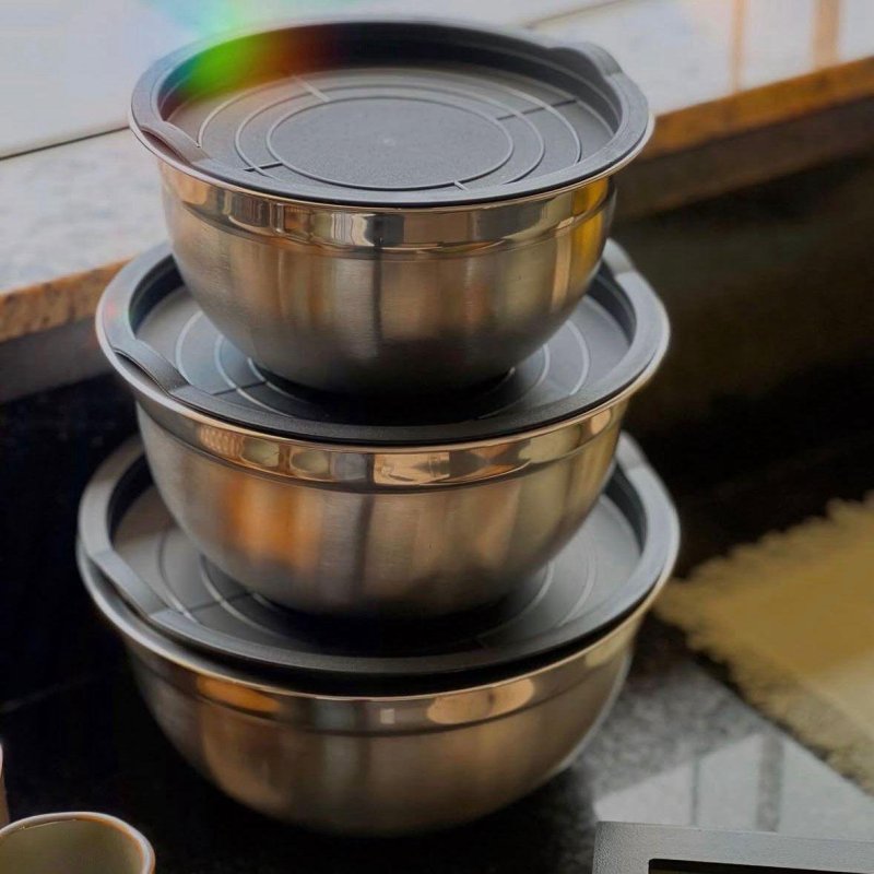 Conjunto de 3 Bowls de Inox com Tampas Plásticas