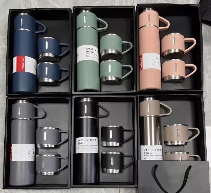 Kit Garrafa Térmica Vacuum Bottle Inox 500ml + 3 Xícaras