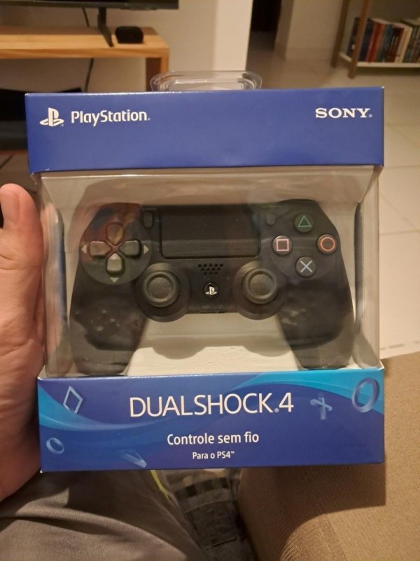 Controle Sem Fio DualShock 4 - PlayStation 4