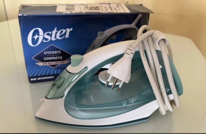 Ferro de Passar a Vapor Oster 127v
