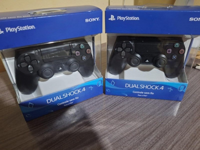 Controle Sem Fio DualShock 4 PlayStation 4