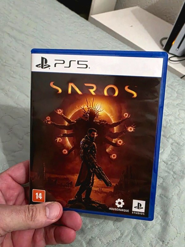 SAROS Edição Standard para PlayStation 5