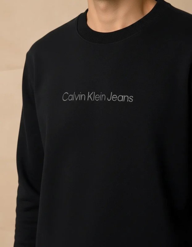 Moletom Calvin Klein Crewneck Light Front Logo Preto
