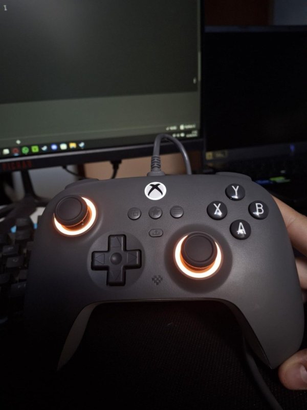 Controle 8Bitdo Ultimate C Wired para Xbox com GamePass Ultimate e Frete Grátis