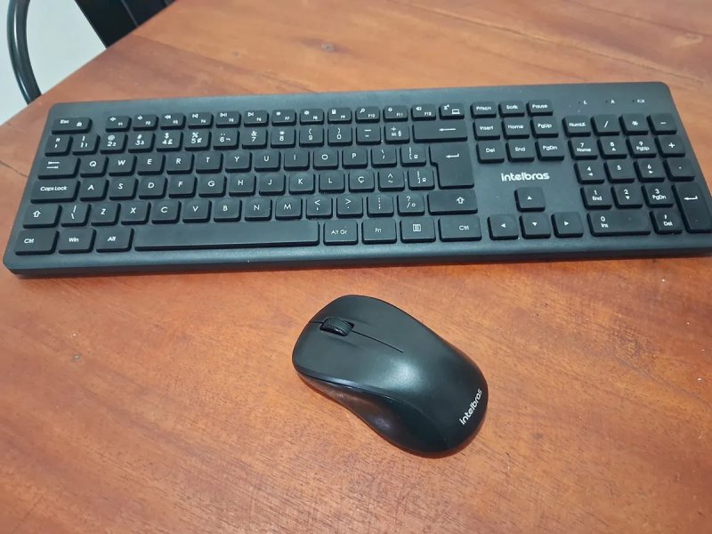 Kit Teclado e Mouse Sem Fio CSI50 Intelbras