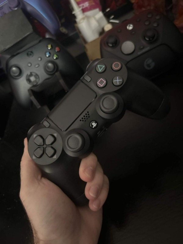Controle Sem Fio DualShock 4 - PlayStation 4