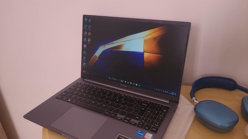 Notebook Samsung Galaxy Book4 NP750XGJ-KG3BR (512GB) + Frete Grátis