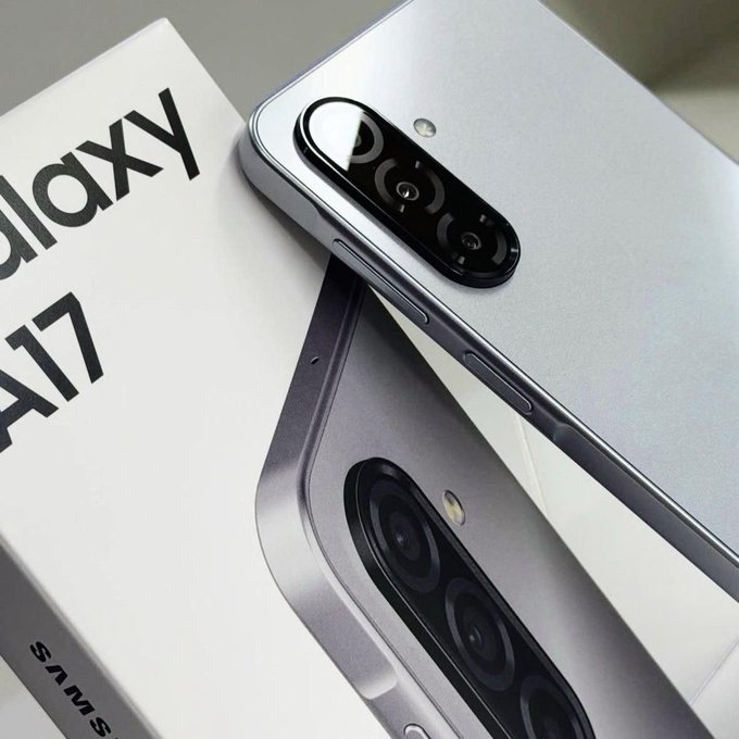 Celular Samsung Galaxy A17 5G com 128GB e 4GB RAM