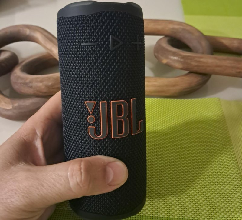 Caixa De Som Bluetooth JBL Grip