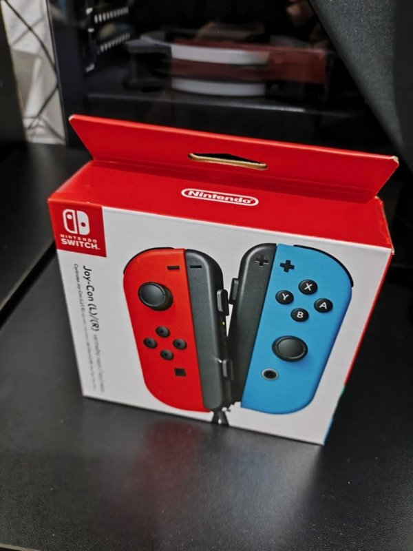 Nintendo Switch 2 Controles Joy-Con Azul Claro e Vermelho Claro