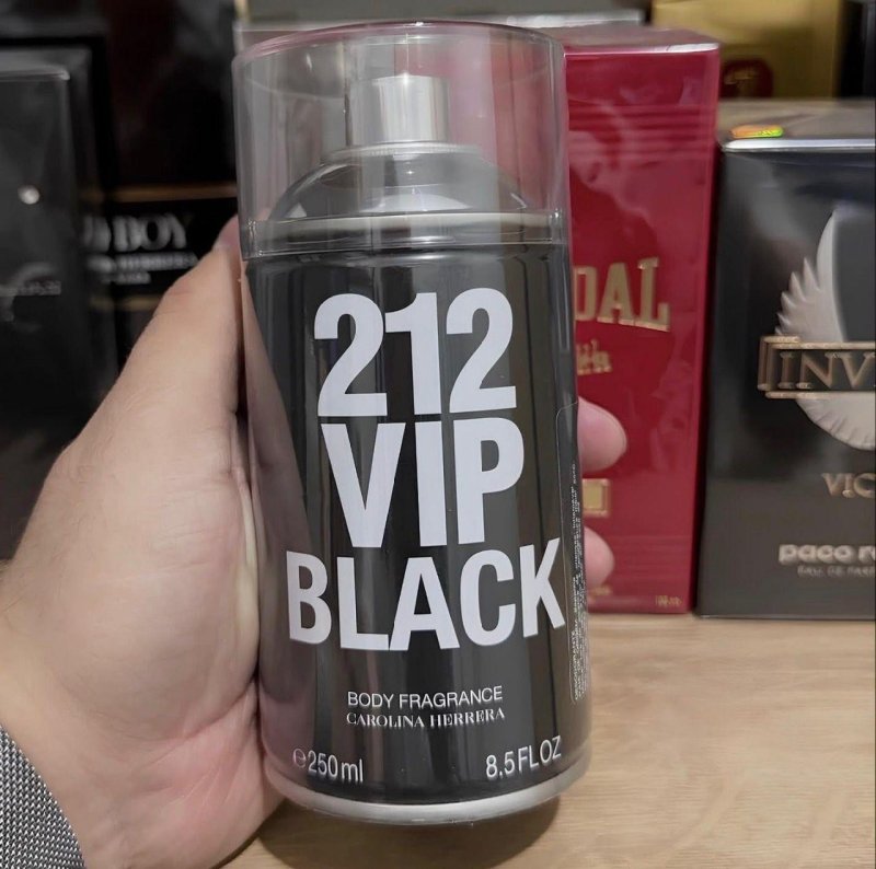 Body Spray Carolina Herrera 212 Vip Men Black 250ml