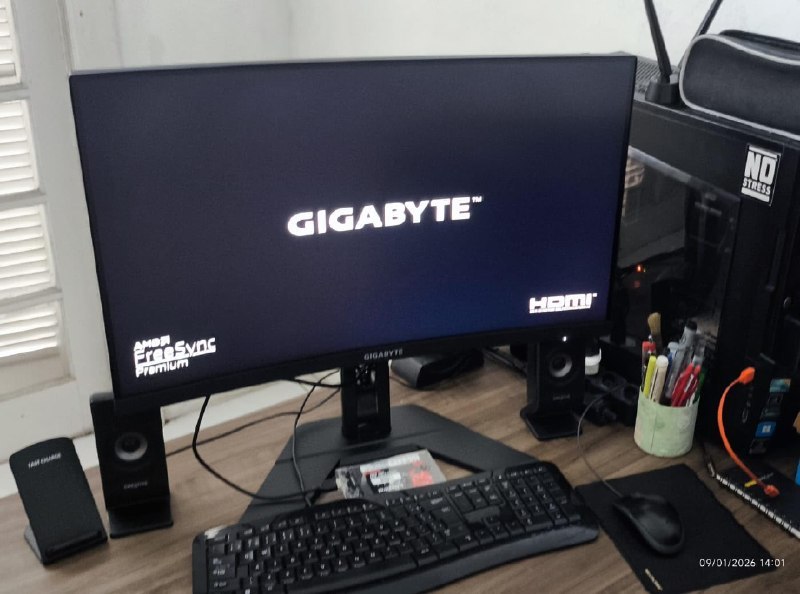Monitor Gamer Curvo Gigabyte 27'' Full HD G27FC A-SA