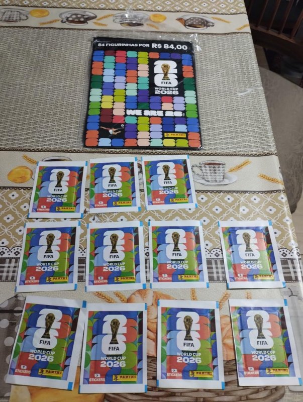 Copa do Mundo da FIFA 2026 Kit com 12 Envelopes de Figurinhas