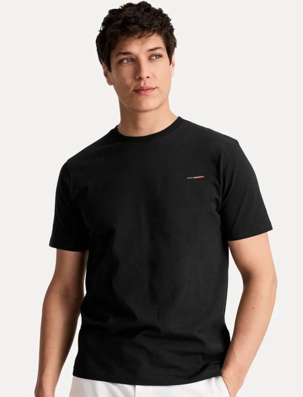 Camiseta Aramis Estampa Assinatura 1995 Peito Preta