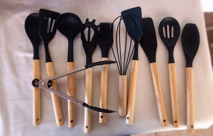 Kit 12 Utensílios De Cozinha Em Silicone E Cabo De Madeira Resistente ao Calor