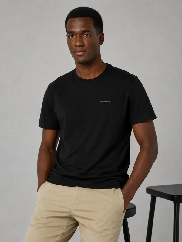 Camiseta Calvin Klein Jeans Light New Nape Logo Preta