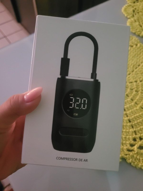 Compressor Bomba De Ar Portátil Digital com Lanterna LED