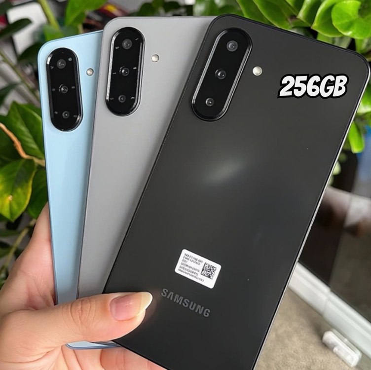 Smartphone Samsung Galaxy A17 com IA, 256GB, 8GB RAM, Câmera de 50MP, Tela de 6.7", NFC, IP54 - Preto