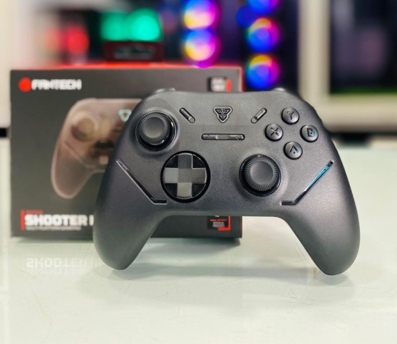 Controle Sem Fio Fantech WGP13S com Gatilhos Hall Effect