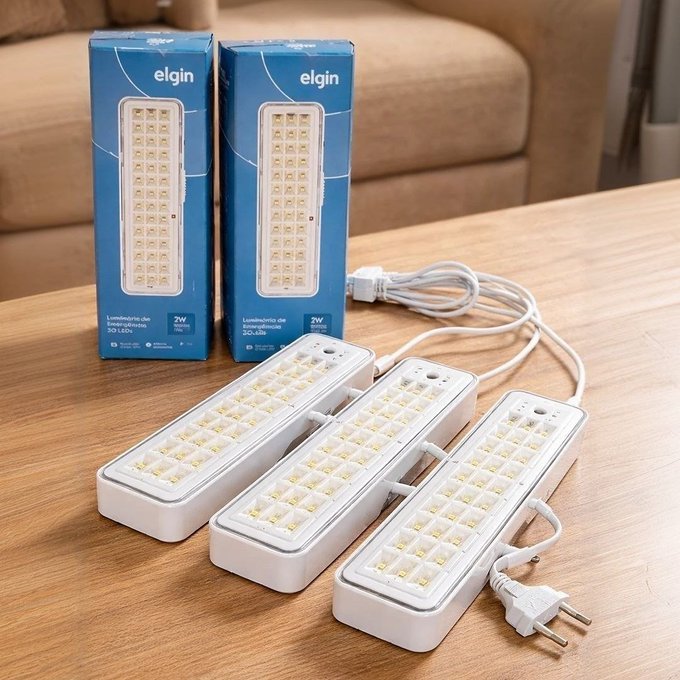 Kit 3 Luminárias de Emergência 30 Leds Elgin Recarregável Bivolt + Frete Grátis
