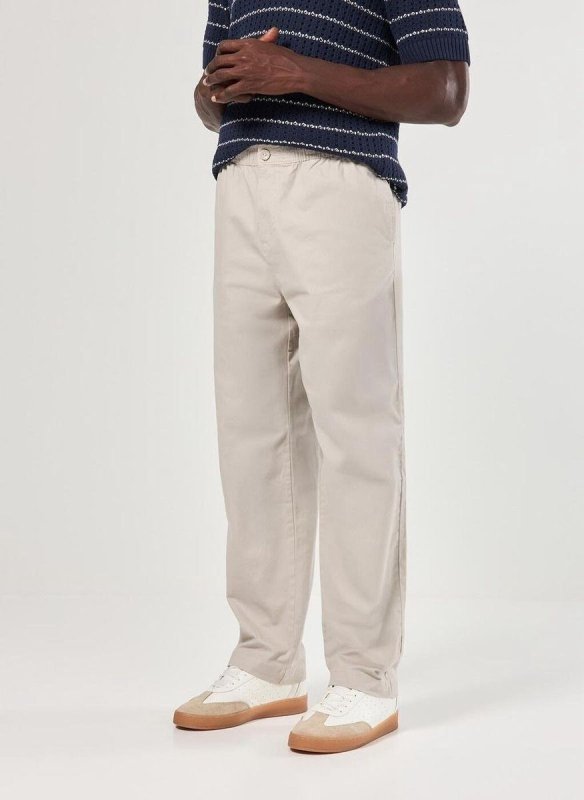 Calça Chino Em Sarja Caqui