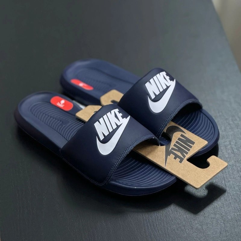 Chinelo Nike Victori One