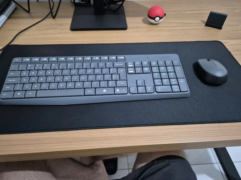 Kit de teclado e mouse sem fio Logitech MK235