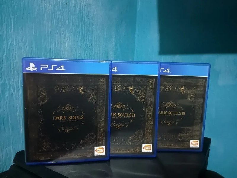 Dark Souls Trilogy Standard Edition (Físico) + Frete Grátis