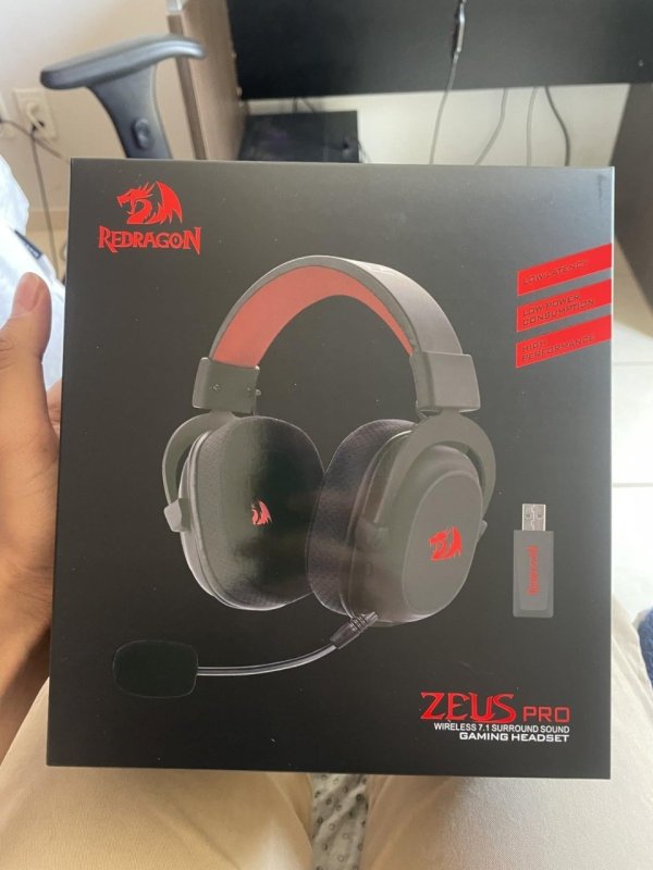 Headset Gamer Redragon Zeus Pro Preto Sem Fio 7.1 H510-PRO