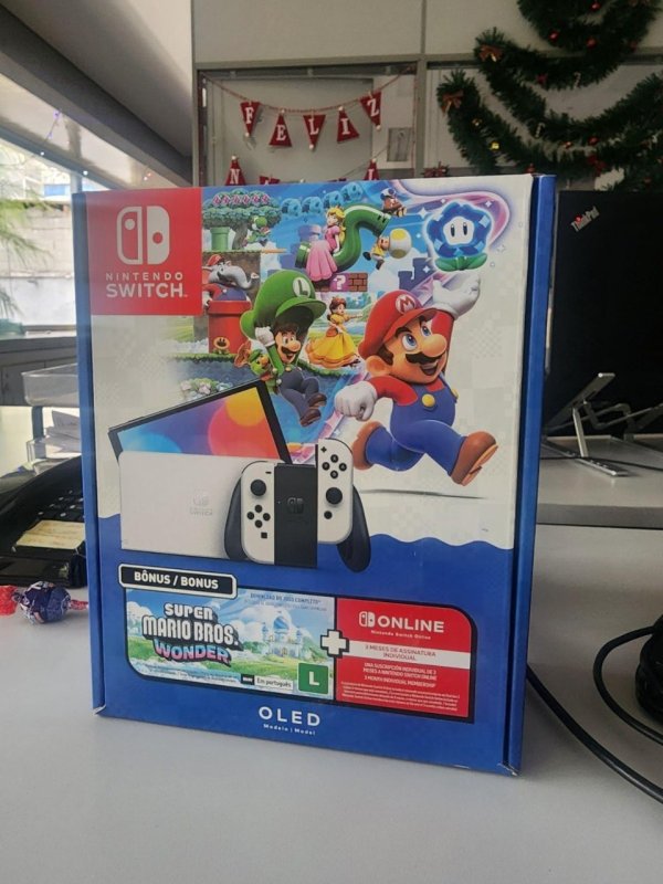 Bundle Nintendo Switch OLED + Super Mario Bros. Wonder + 3 Meses de Assinatura Nintendo Switch Online + Frete Grátis